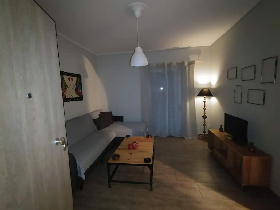 Nice& Cozy Flat 1Min From The Heart Of Athens.Wifi Exterior photo